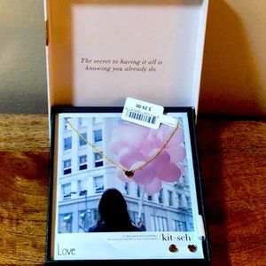 334 ❤️NIB Beautiful Kit sch  Heart Necklace & Earring Set❤️